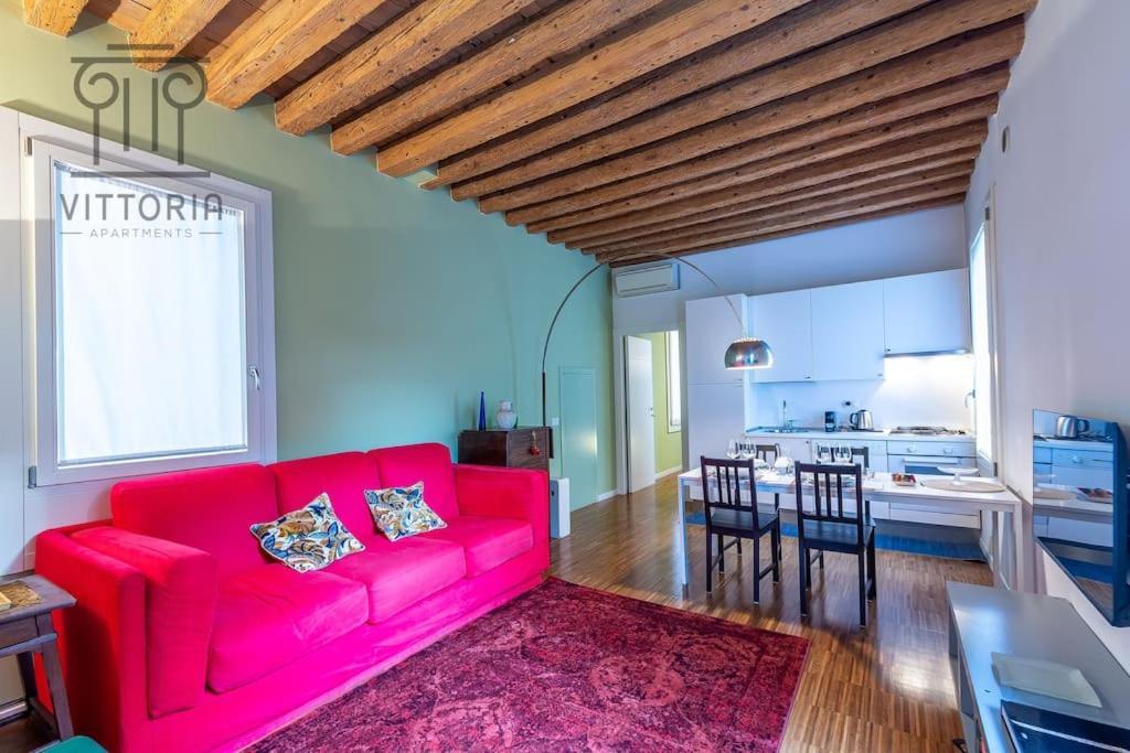 Vittoria Apartments: Soccorso Soccorsetto 维琴察 外观 照片